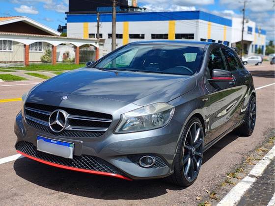 MERCEDES-BENZ A 200 1.6 TURBO URBAN 16V GASOLINA 4P AUTOMÁTICO MERCEDES-BENZ A 200 1.6 TURBO URBAN 16V GASOLINA 4P AUTOMÁTICO